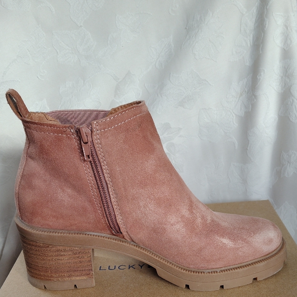 Lucky Brand Sumah Ankle Boots Booties Lug Sole - Picture 3 of 12